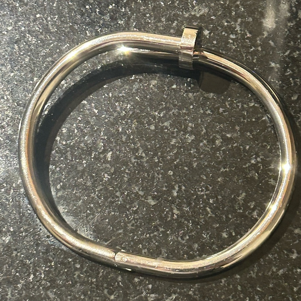 Nail Braclet , NWOTS , Color - Silver